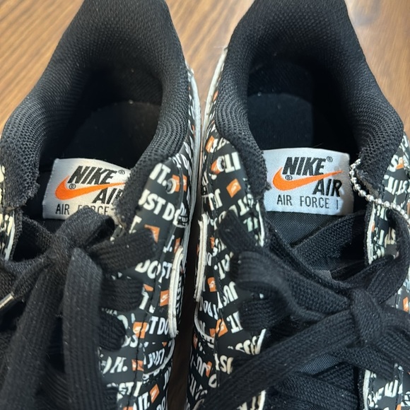 Nike Air Force 1 Just Do It Youth Size 5 - Picture 4 of 7